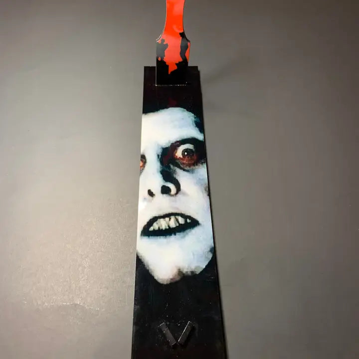 The Exorcist Demon Knife Set with Sublimated Stand